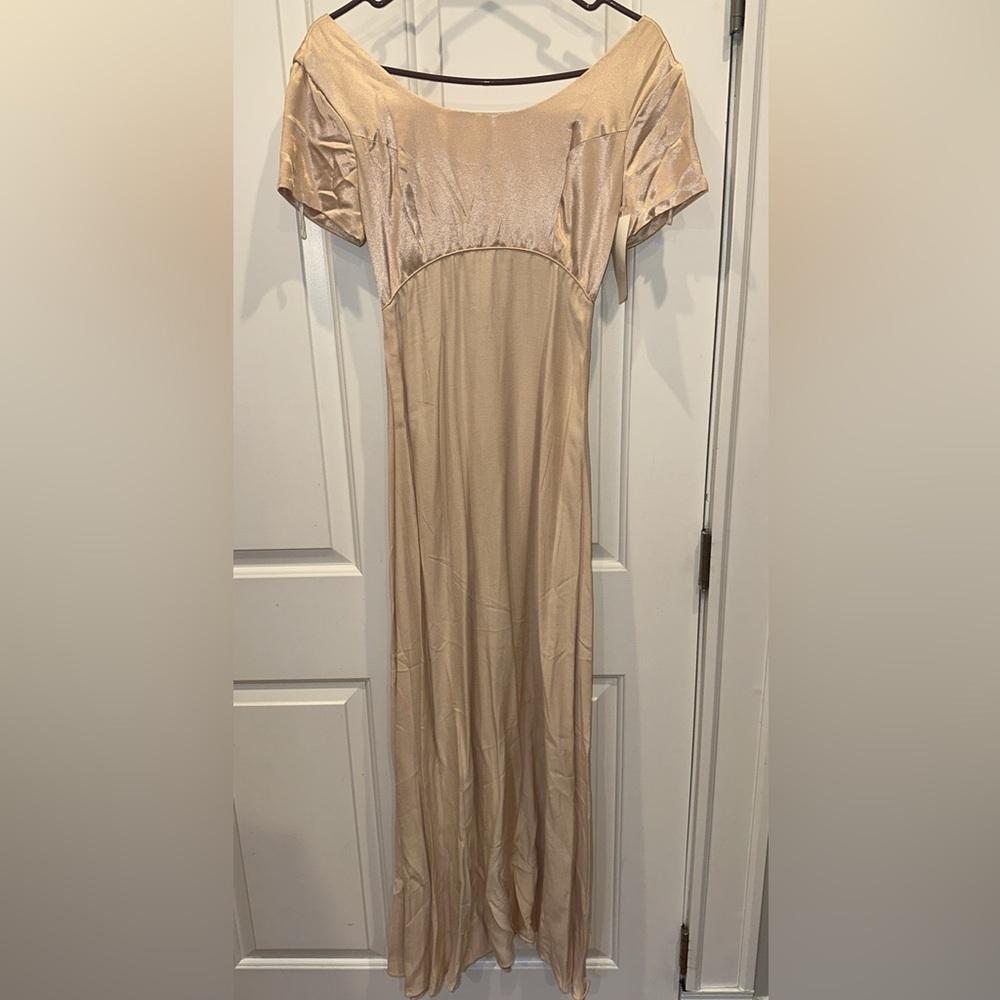 NWT SIZE 4 vintage pink/champagne satin dress with floral detail.